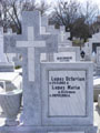 Model monument funerar din marmura alba